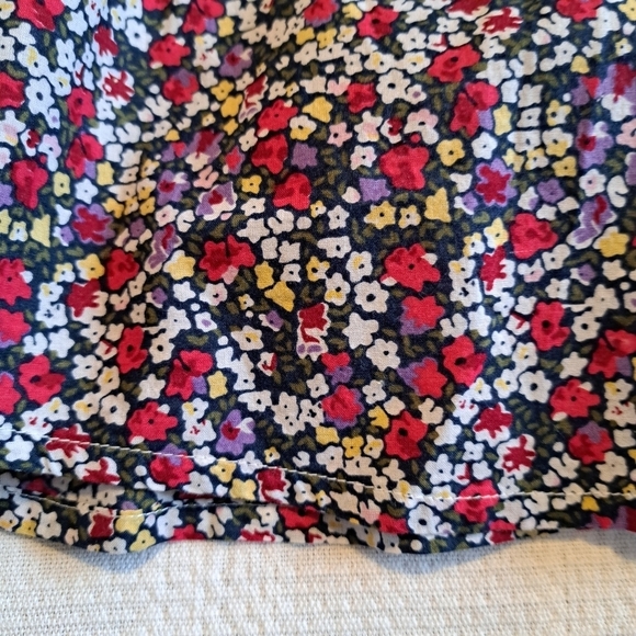 Timberland girls Large floral blouse, has stretch - Picture 2 of 4